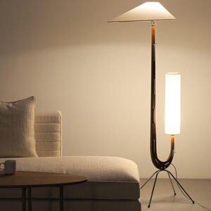 Giraffe floor lamp