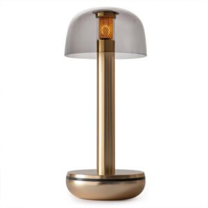 Charging table lamp