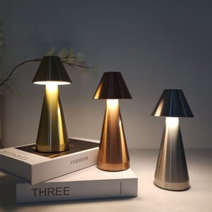 Charging table lamp