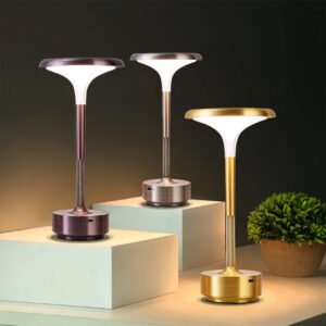 Charging table lamp